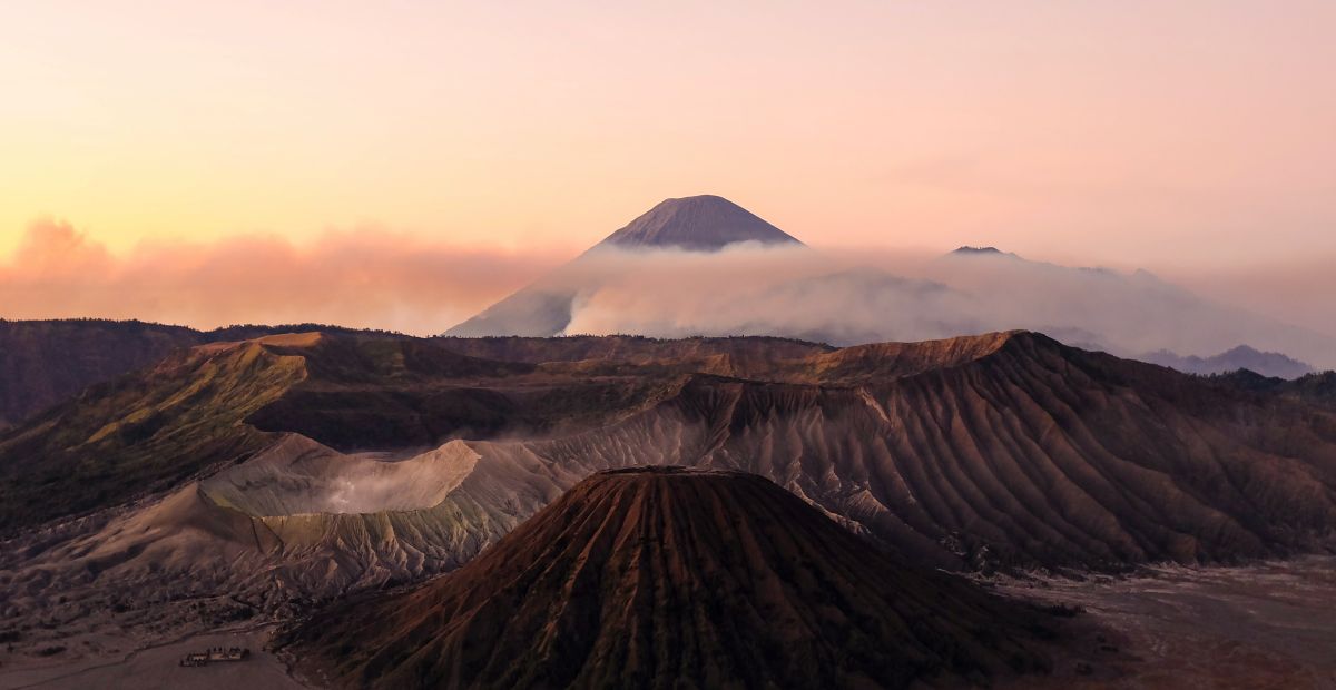 Keindahan Alam Pegunungan yang Menakjubkan: Pesona Panorama, Udara Sejuk, dan Ketentraman Hati Bagi Pecinta Alam Serta Destinasi Wisata Terbaik untuk Menenangkan Pikiran dan Jiwa Anda
