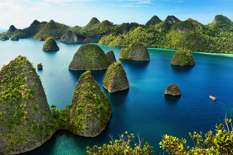 Destinasi Wisata Alam Indonesia yang Menakjubkan: Menjelajahi Keindahan Pegunungan, Pantai, Hutan Tropis, dan Danau Eksotis dari Sabang hingga Merauke untuk Wisata Alam Terbaik Dunia